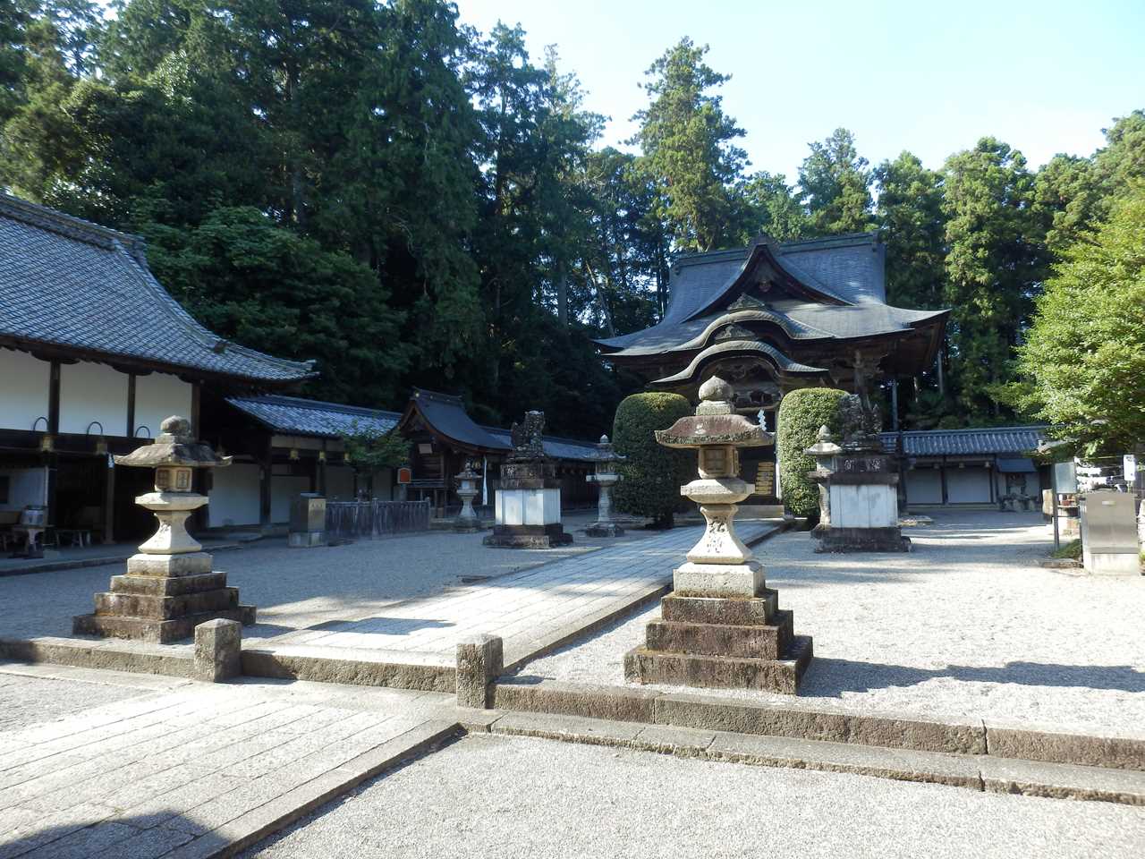 馬見岡綿向神社